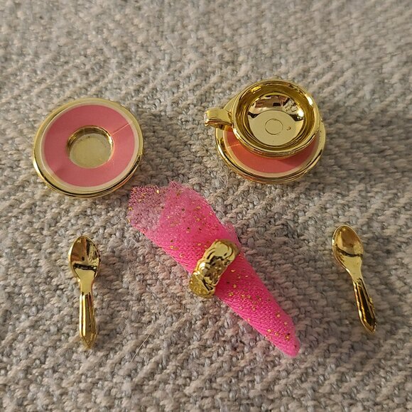 Vintage 1990s Barbie dishes - Picture 2 of 3